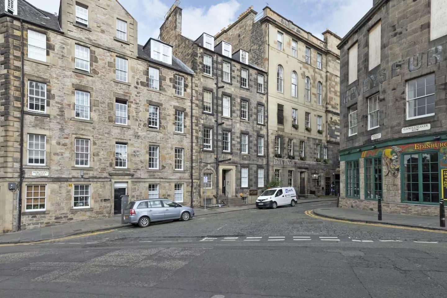 Joivy 3 Bed Flat In Old Town, Close To Grassmarket Edimburgo Esterno foto