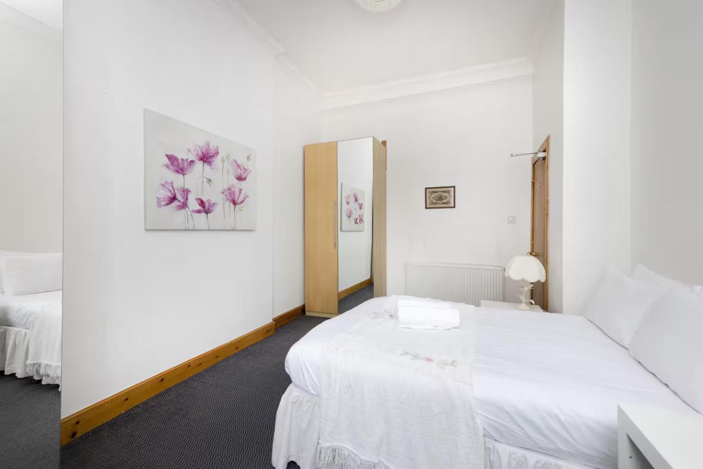Joivy 3 Bed Flat In Old Town, Close To Grassmarket Edimburgo Esterno foto