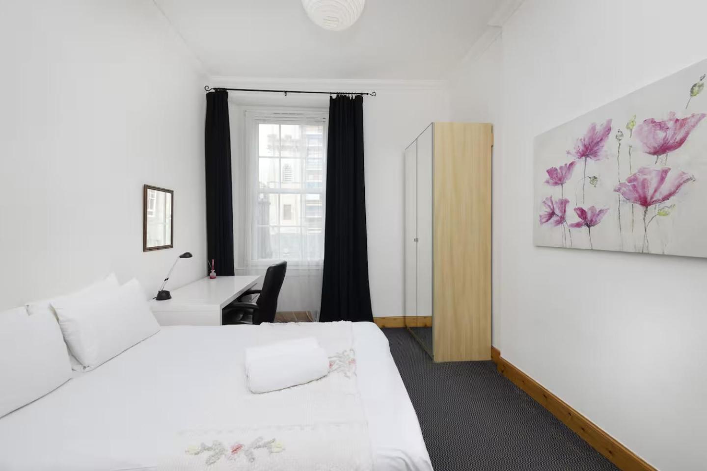 Joivy 3 Bed Flat In Old Town, Close To Grassmarket Edimburgo Esterno foto
