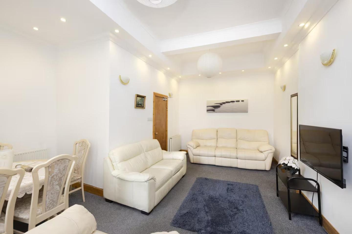 Joivy 3 Bed Flat In Old Town, Close To Grassmarket Edimburgo Esterno foto