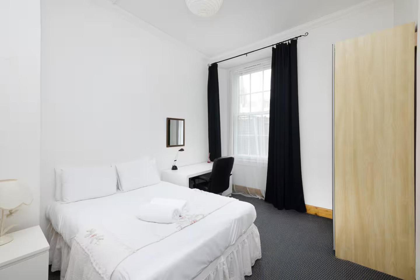 Joivy 3 Bed Flat In Old Town, Close To Grassmarket Edimburgo Esterno foto